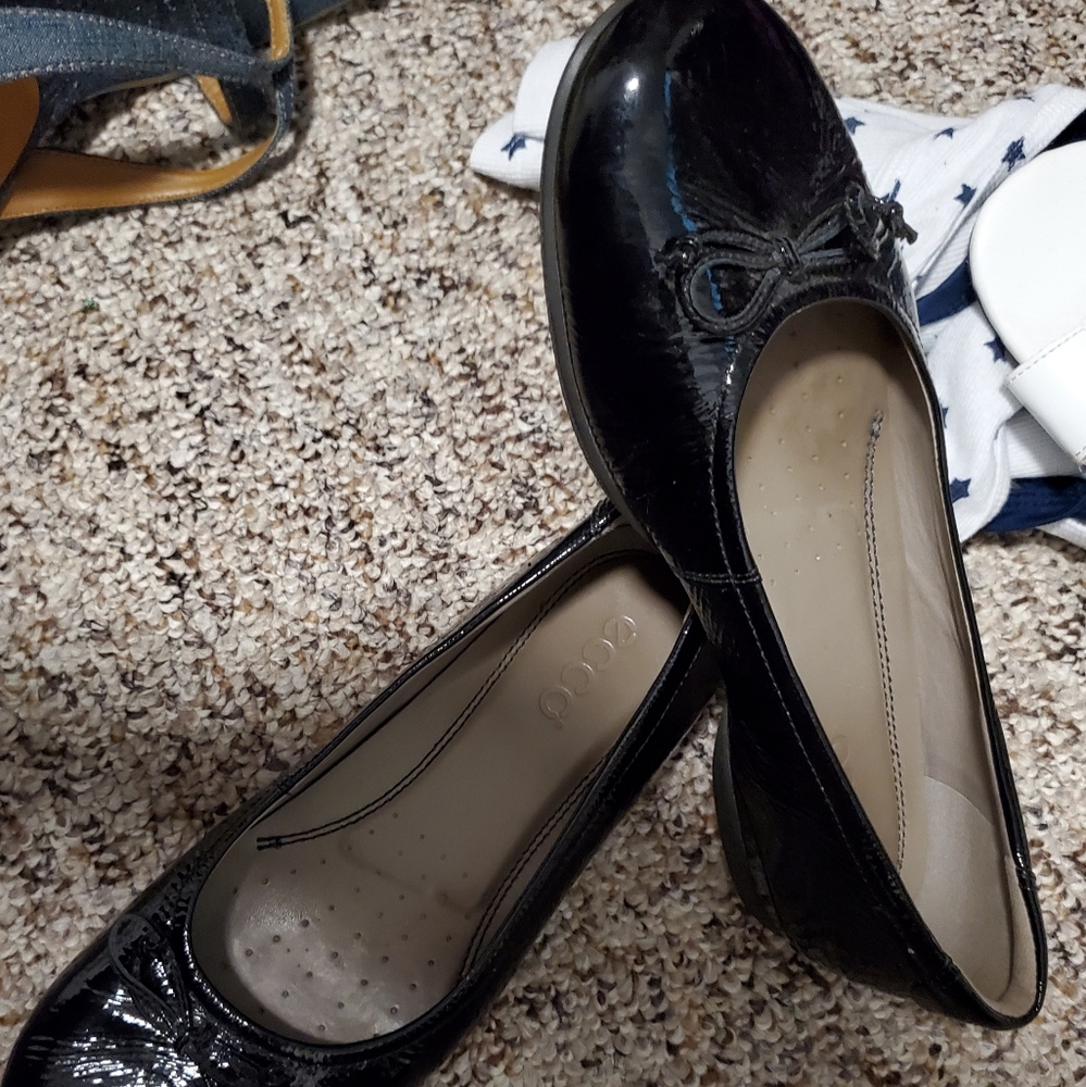 2 PAIR ECCO BALLERINA FLAT BUNDLE!!